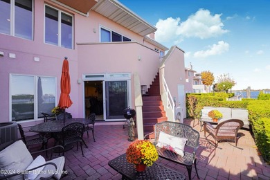 Discover the luxurious ocean front community of Port Regalle - photo 5