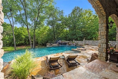 This awesome home is a show stopping family home and - photo 13