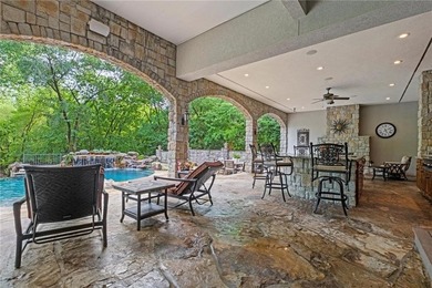 This awesome home is a show stopping family home and - photo 14