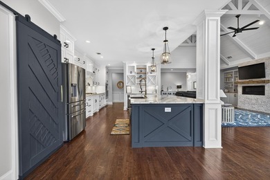 Wake up to lake breezes and endless entertaining possibilities - photo 15