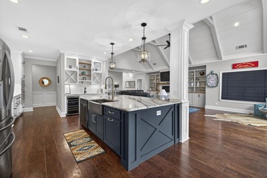 Wake up to lake breezes and endless entertaining possibilities - photo 16