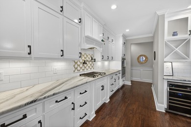 Wake up to lake breezes and endless entertaining possibilities - photo 18