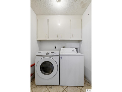 Welcome to this beautifully maintained 4 bedroom, 3 bathroom - photo 28
