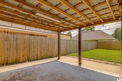 Welcome to this beautifully maintained 4 bedroom, 3 bathroom - photo 30