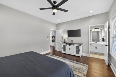 Wake up to lake breezes and endless entertaining possibilities - photo 34