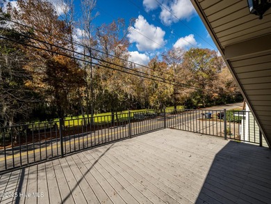 Here's your chance to own a waterfront home on Lake Waccamaw! - photo 36