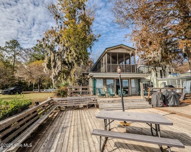 Here's your chance to own a waterfront home on Lake Waccamaw! - photo 41