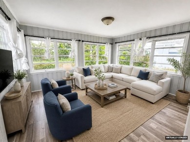 This beautifully maintained 4-bedroom, 2-bath Temple Terrace - photo 3