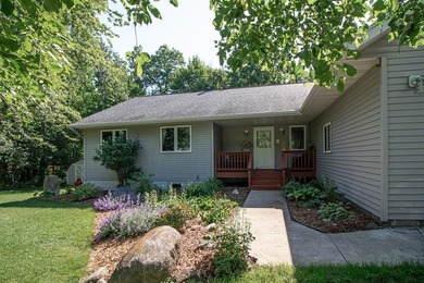 Lovingly well maintained 2 owner 3 bed, 4 bath 2003 built 1752 - photo 5