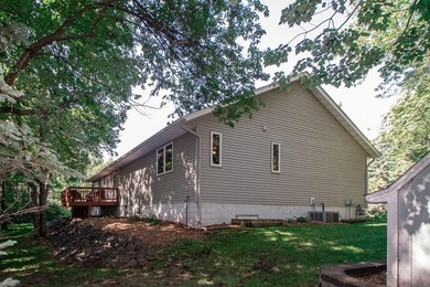 Lovingly well maintained 2 owner 3 bed, 4 bath 2003 built 1752 - photo 8
