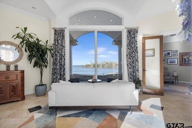 Elegant Mediterranean Estate Overlooking Lake Palestine - photo 5