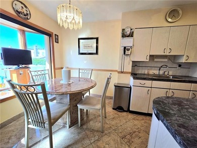 Move right into this beautifully renovated semi-attached - photo 5