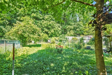 Welcome to 67-10 Selfridge Street, a two-family residence - photo 35