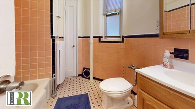 Move right into this well-maintained 1-bedroom apartment located - photo 9