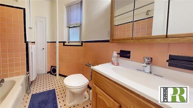 Move right into this well-maintained 1-bedroom apartment located - photo 10