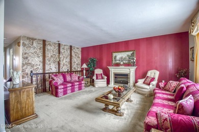 Introducing your impeccably well-maintained home!! This - photo 2