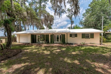 Lake Home For Sale in Fort Mccoy, Florida