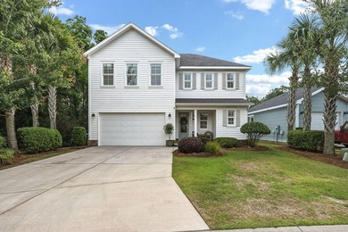 MUST SEE in Church Street Village, this beautifully maintained - photo 2