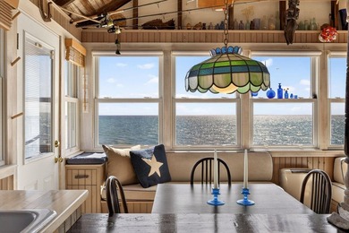 Set along the shoreline of Cape Cod Bay, this rare North Truro - photo 9