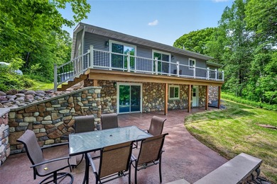 Like new, extensively remodeled Long Lake Retreat! Experience - photo 9