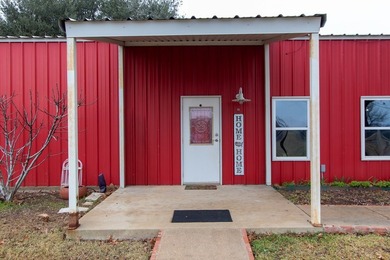 Incredible location only 5-8 minutes from hospital and shopping - photo 4