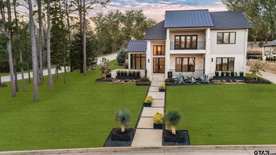 Bellwood Lake Home For Sale in Tyler Texas