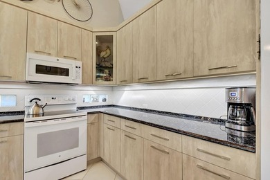 Perfect Cul-De-Sac Home in Manchester Greens, Wycliffe Golf & - photo 12