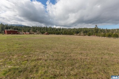 Beautiful 5.04-acre parcel with stunning mountain views and - photo 18