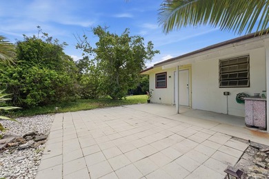 Come see this hidden Boynton Beach Gem, situated on 1.93 acres - photo 28