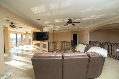Nestled on the 4th fairway in RESIDENTIAL ESTATES, this stunning - photo 31