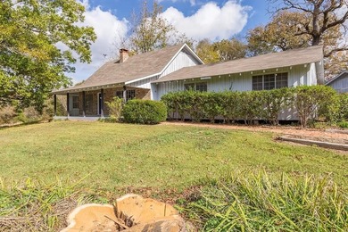 Toledo Bend Lake Home For Sale in Shelbyville Texas