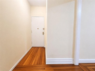 Sponsor unit! No board approval! Small pets allowed. Welcome to - photo 4