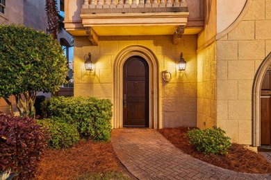 Perfectly positioned just steps from the Gulf, 22 Saint Tropez - photo 4