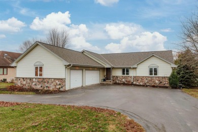 Lake Home For Sale in Juneau, Wisconsin