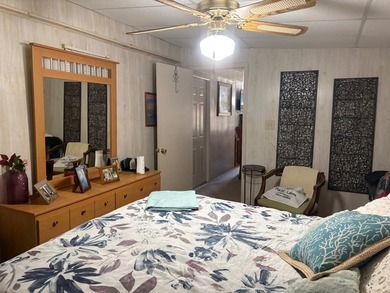 Well maintained 3 bedroom, 2 bathroom home. Features a Guest - photo 14
