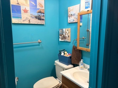 Well maintained 3 bedroom, 2 bathroom home. Features a Guest - photo 17