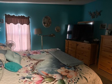 Well maintained 3 bedroom, 2 bathroom home. Features a Guest - photo 19