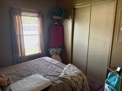 Well maintained 3 bedroom, 2 bathroom home. Features a Guest - photo 21