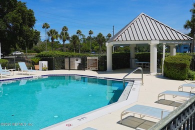 Your coastal oasis awaits! This move-in ready, 2-bedroom - photo 22