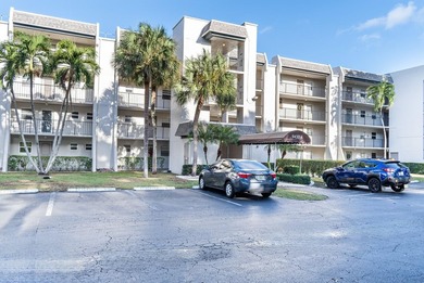 Updated first-floor condo with stunning lake views & abundant - photo 25