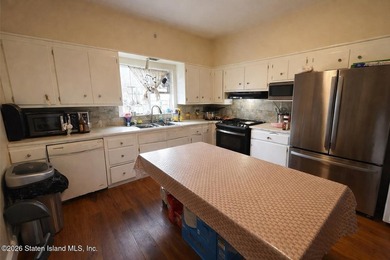 Excellent opportunity to own a two-family semi-attached home - photo 4