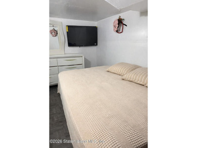 Excellent opportunity to own a two-family semi-attached home - photo 9
