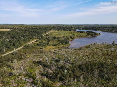 It's not everyday that a property of this size, with this much - photo 7