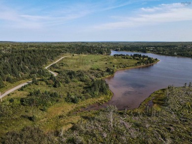It's not everyday that a property of this size, with this much - photo 8