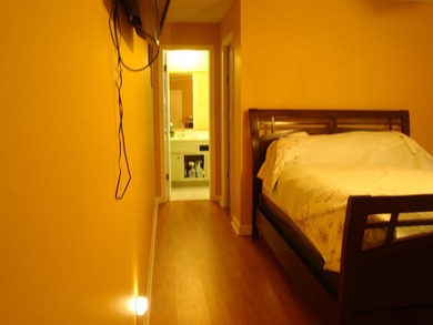 AS-IS WELL MAINTAINED SEMI MODERN DECOR HOME WITH KITCHEN AND - photo 13