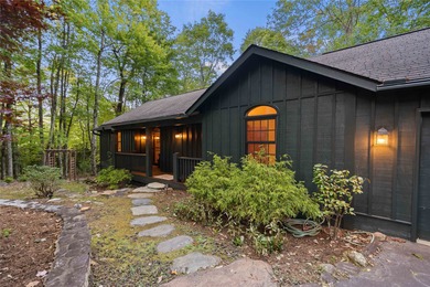 Welcome to this stunning mountain retreat with expansive views - photo 2