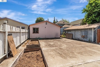 This well-maintained duet-style home, built in 1985, offers 3 - photo 33