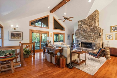 Welcome to this stunning mountain retreat with expansive views - photo 4