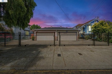This well-maintained duet-style home, built in 1985, offers 3 - photo 41