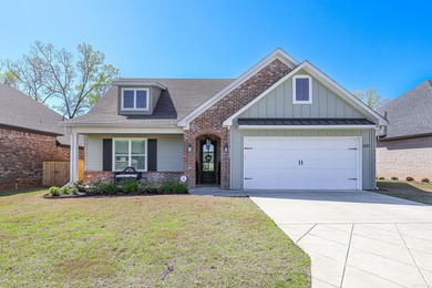 (private lake, pond, creek) Home For Sale in Benton Arkansas